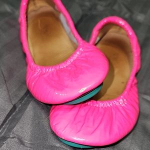 Pop Pink mini tieks size 8